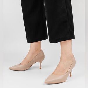 NWOB JOY IN LOVE Women's Pointy Toe Kitten Heel Pumps in Apricot Matte